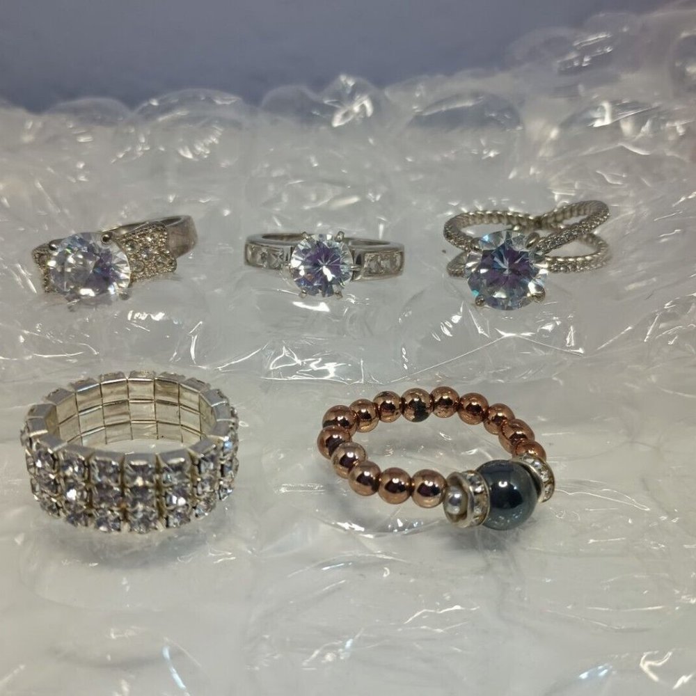 Lot of 5 Fashion Rings 3 CZ Engagement Style + 2 Stretch Bands sz 7-8